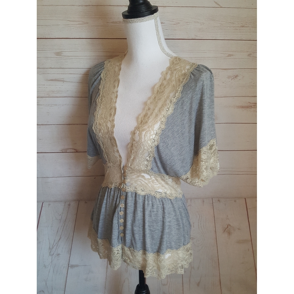 Romantic Boho Style Lace Detail Top | Size XS/S - Picture 5 of 6